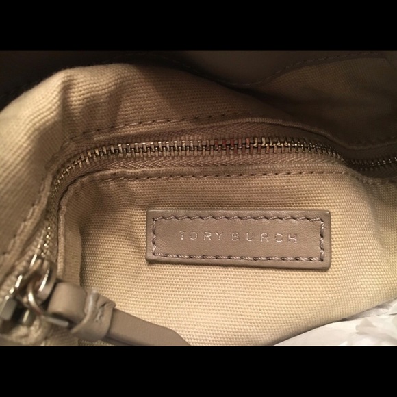 Tory Burch Toggle Drawstring Bucket Bag - Picture 5 of 6